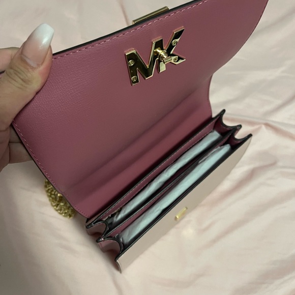 MK sling bag - Picture 4 of 4